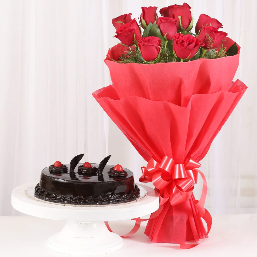 Delightful Cake and Flowers Combo Online Gift Delivery Pathankot