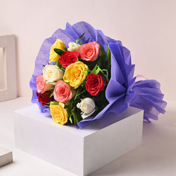 Beautiful Bouquet of 10 Mixed Roses